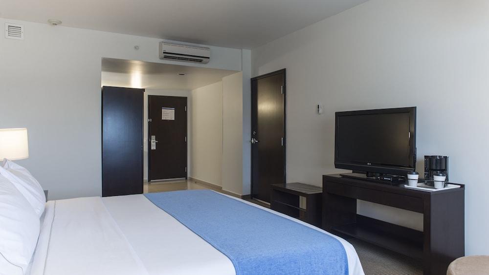 Holiday Inn Express Guadalajara Iteso By Ihg Zapopan Exterior foto