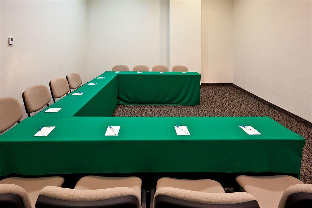Holiday Inn Express Guadalajara Iteso By Ihg Zapopan Instalações foto